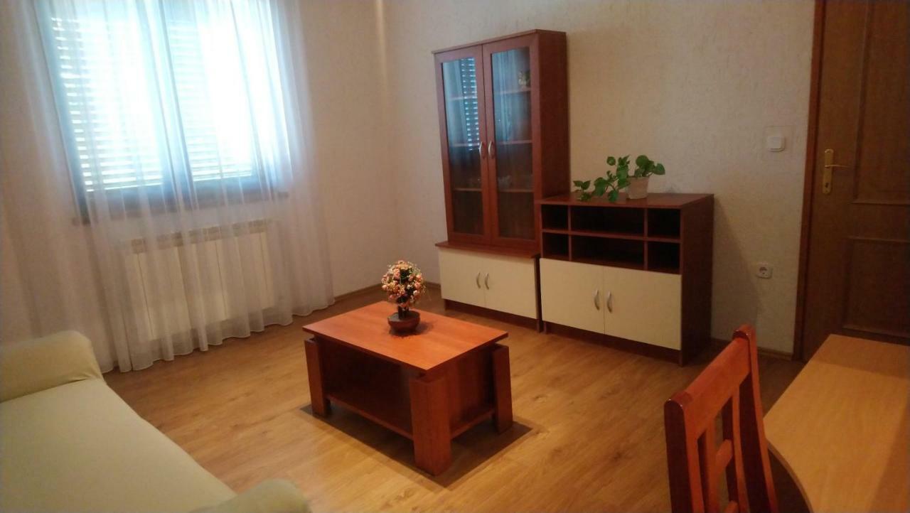 Apartman Dino Tar-Vabriga Εξωτερικό φωτογραφία