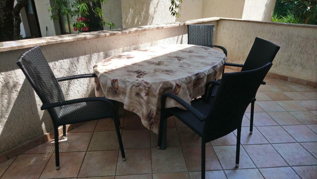 Apartman Dino Tar-Vabriga Εξωτερικό φωτογραφία